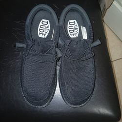 Hey Dudes Size 11