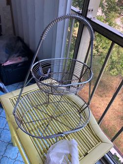 Full size fruit basket for $5