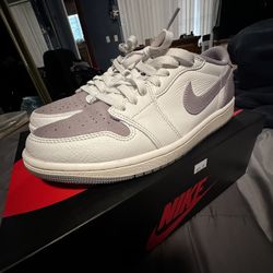 Jordan 1 Retro Low 