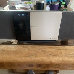 Panasonic Compact Stereo System, SC-H3