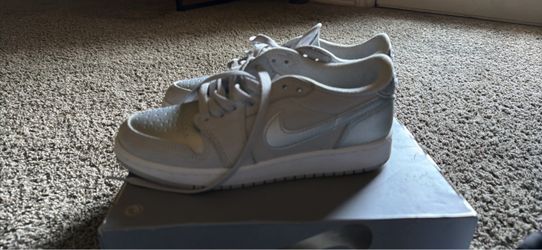 Moving sale