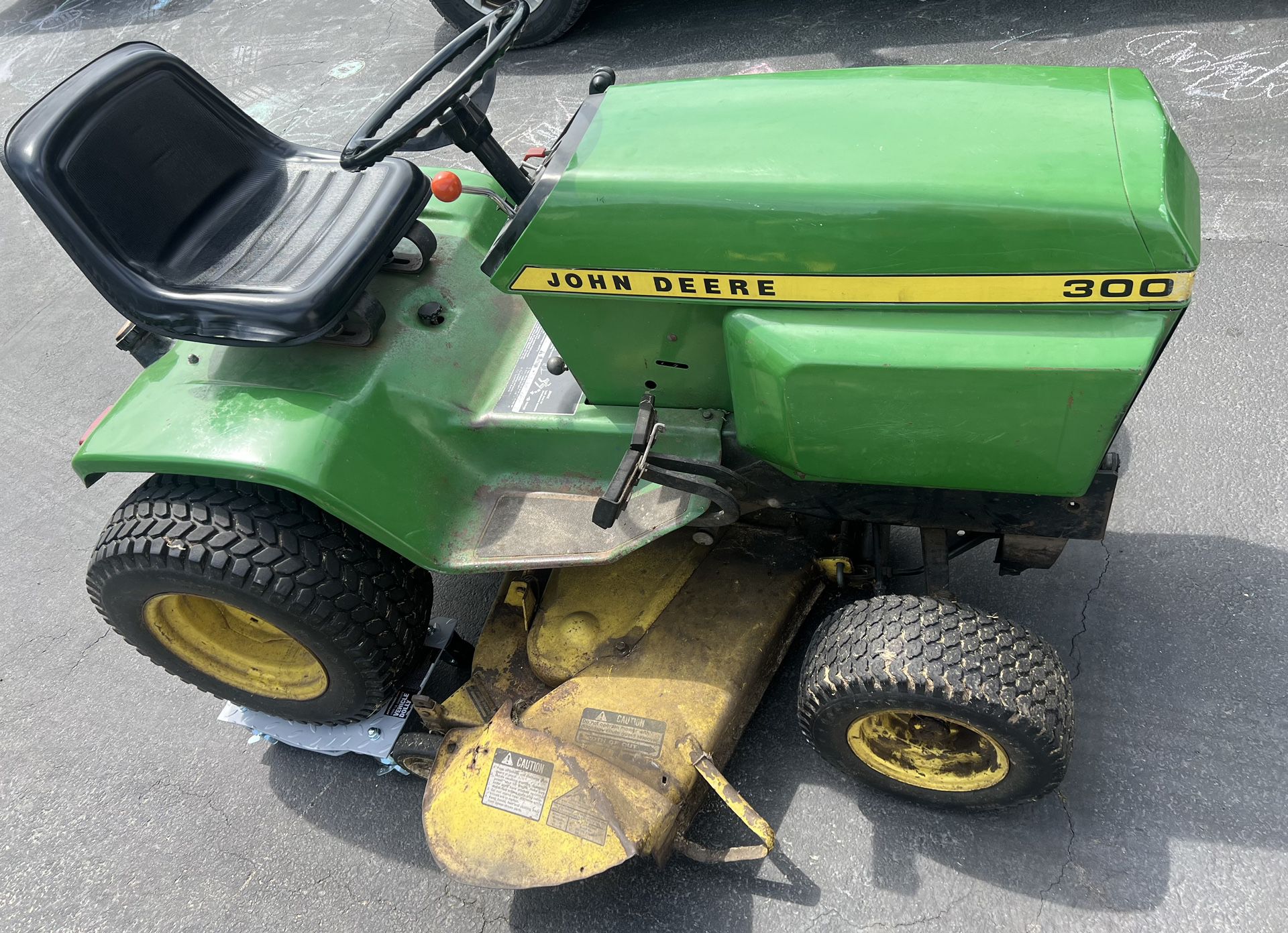 1976 John Deere 300 hydrostatic Lawn Tractor Will Not Start 