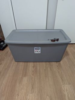 Sterilite 50 Gallot Tote