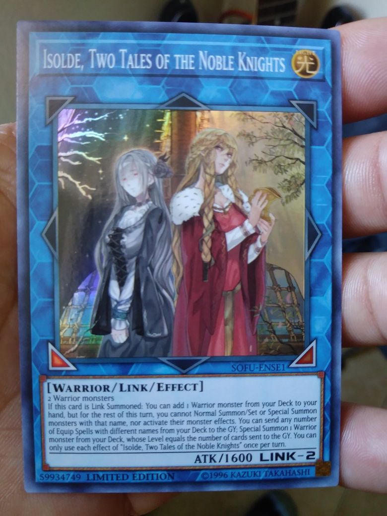 YUGIOH ISOLDE, TWO TALES OF THE NOBLE KNIGHTS SUPER RARE HOLO MINT CONDITION!!!