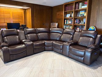 New luxury power recliner sectional couch / free delivery