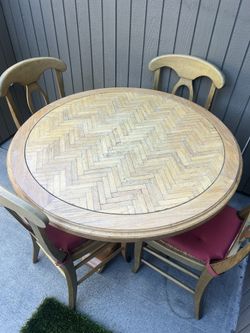 Round Table With Chairs Included