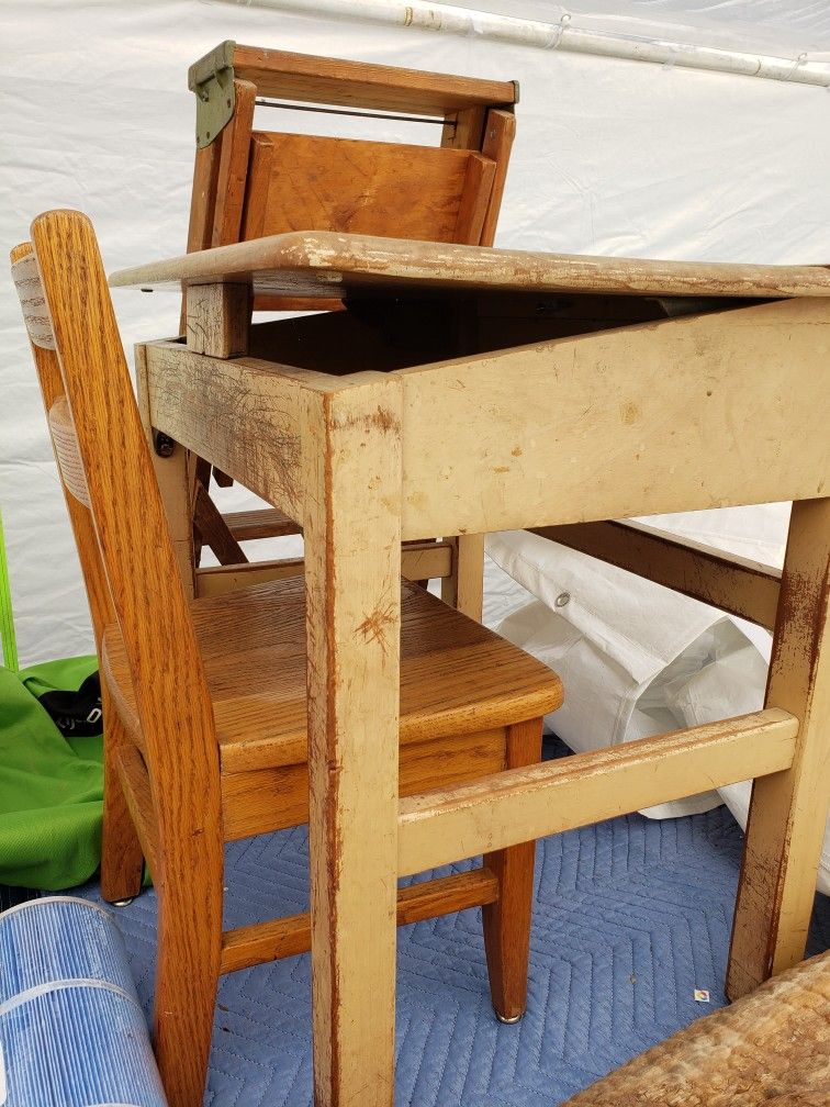 School Desk Vintage 1950's, Kindergarden/ First Grade from University Place, period correct chair