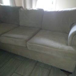 Couch For Sell Best Offer