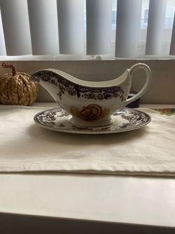 Spode Woodland Turkey Sauce Boat & Stand