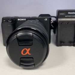 Sony A6400 Mirrorless 4K Camera & 18-135mm Lens

