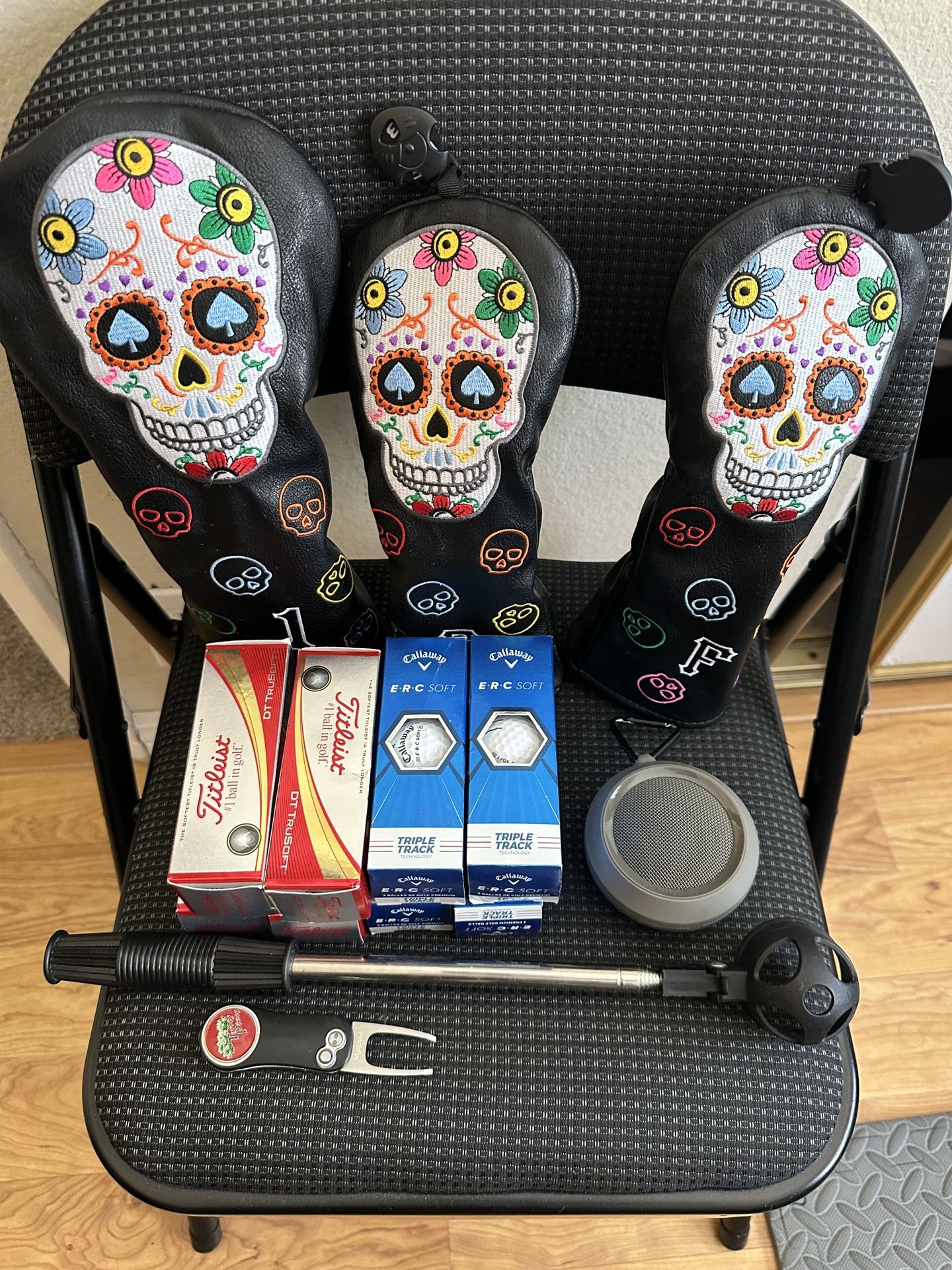 Golf Accessories Lot Balls Speaker Head Covers Divot Tool