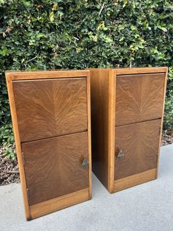 UK Import – Gorgeous Rare 1930s Art Deco Walnut Nightstands – Pair