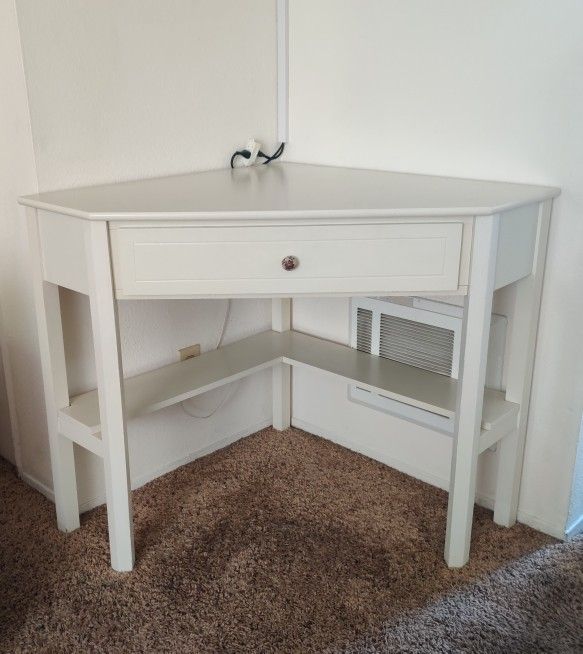 White Corner Desk/Book Shelf