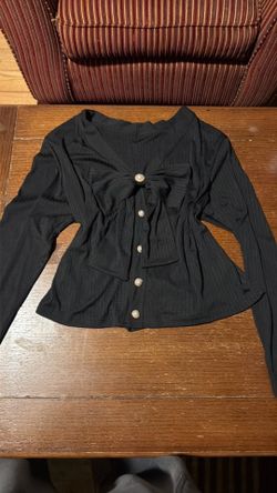 Black shirt