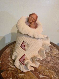 Native American Courting Blanket Heavy Sculpture Sinapau Studio Limited Ed, No breakage or repair.