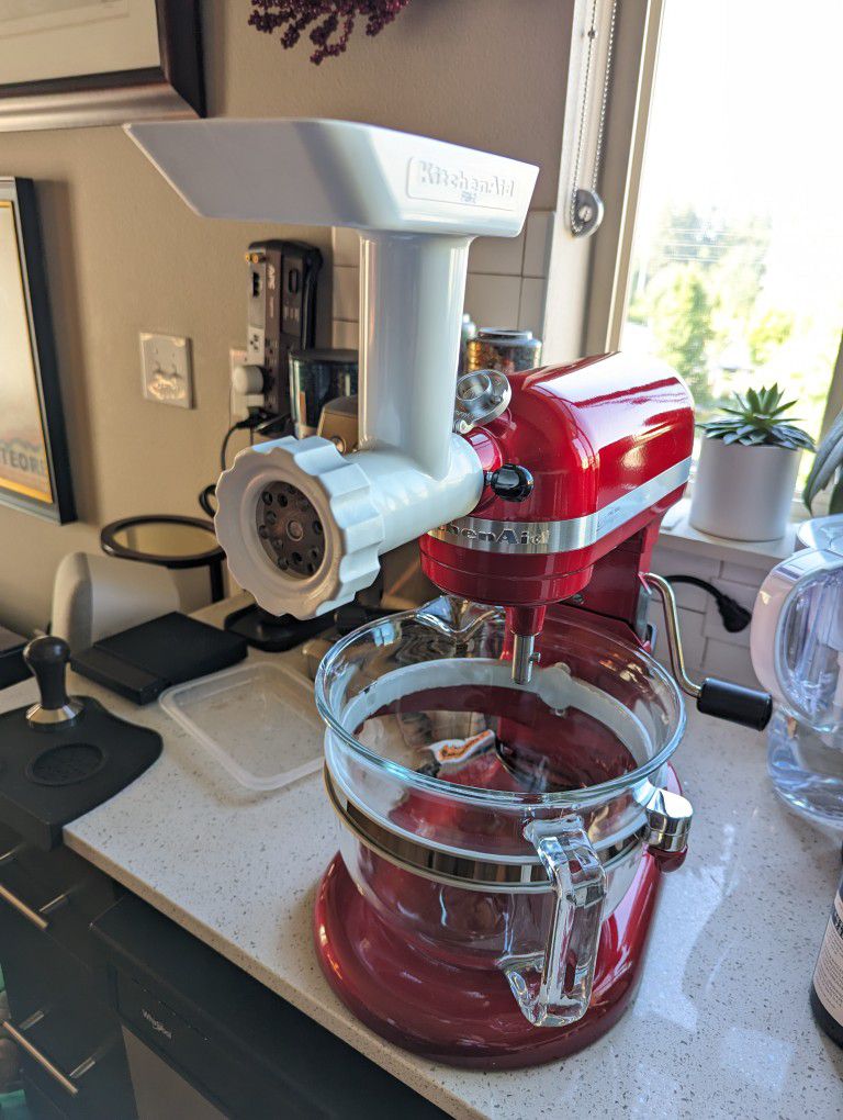KitchenAid Grain Mill Stand Mixer Attachment for Sale in Lakewood, NJ -  OfferUp