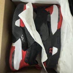 Jordan’s Men’s Sz 10