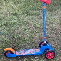 Hot Wheels Scooter 