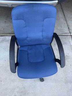OFFICE CHAIR 