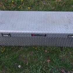 PICK UP TRUCK  TOOL BOX 