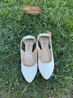 White Woven Pointed-Toe– Size 7.5