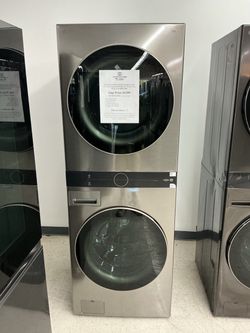 LG WashTower Stacked SMART Laundry Center GAS