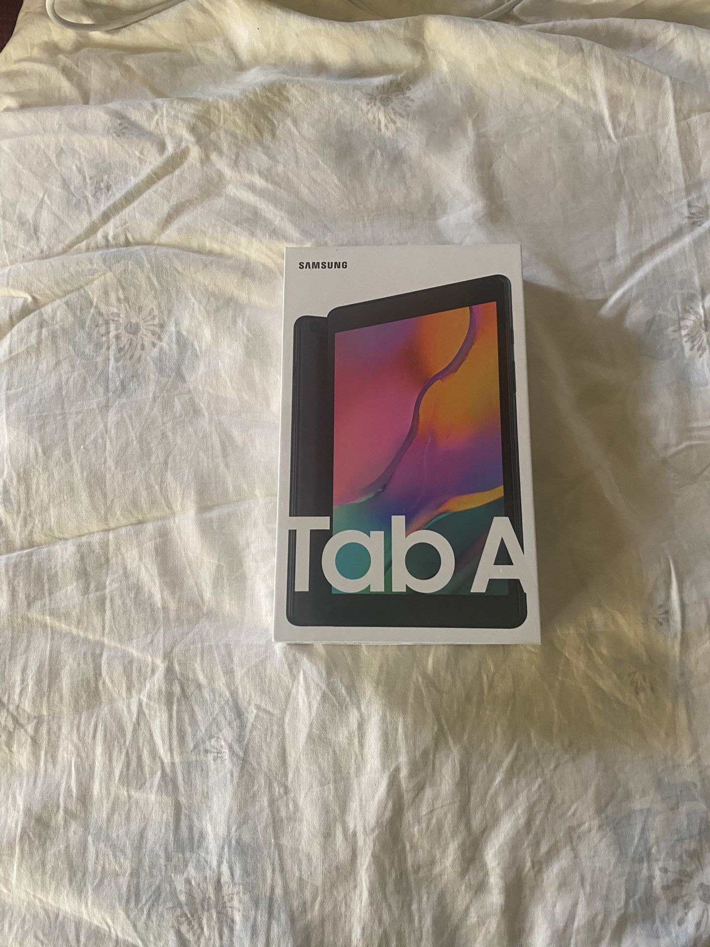 Samsung Galaxy Tab A 8.0” with 128 GB Bundle In Black