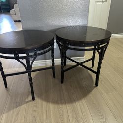 2 End Tables 