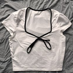 white and black short sleeve crop top