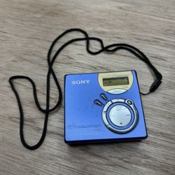 Sony MZ-NF610 Type S Net MD MiniDisc Walkman Portable MD Player/Recorder (FM/AM)