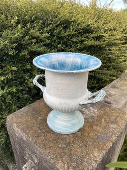 Metal Planter Vintage