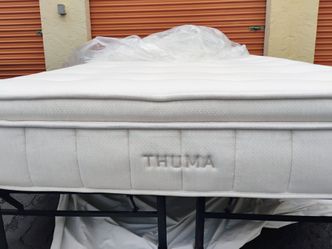 Thuma Mattress White Pillow Top organic queen