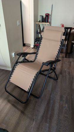 Folding Reclining Zero Gravity Chair