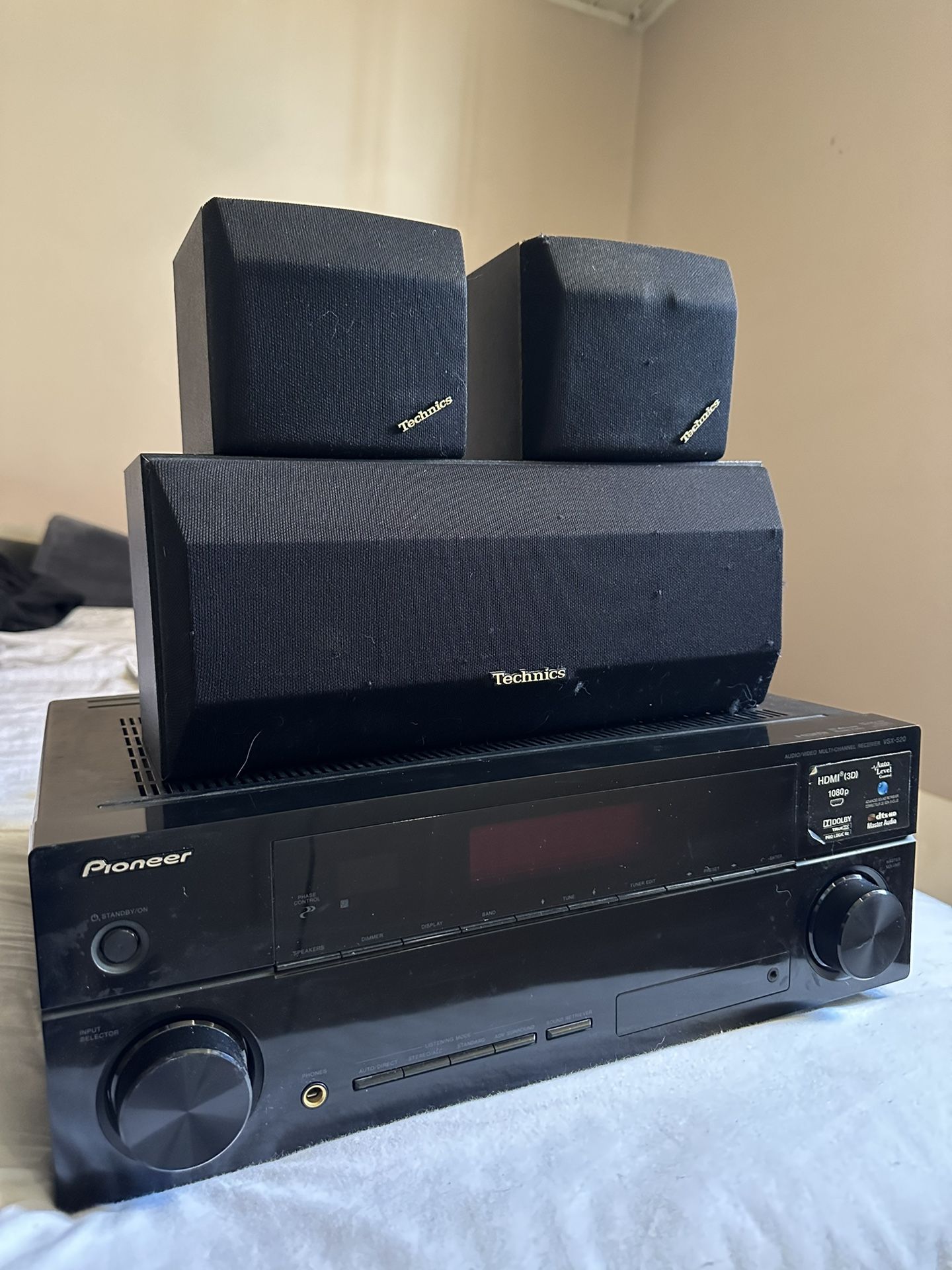 Pioneer Receiver And Speakers