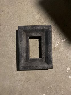 Outlet surround