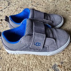 UGG Kids Shoes  -
Size: 11