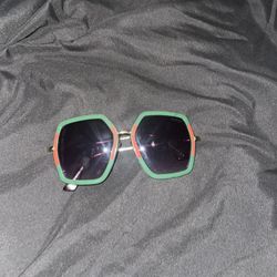 GUCCI SUNGLASSES 