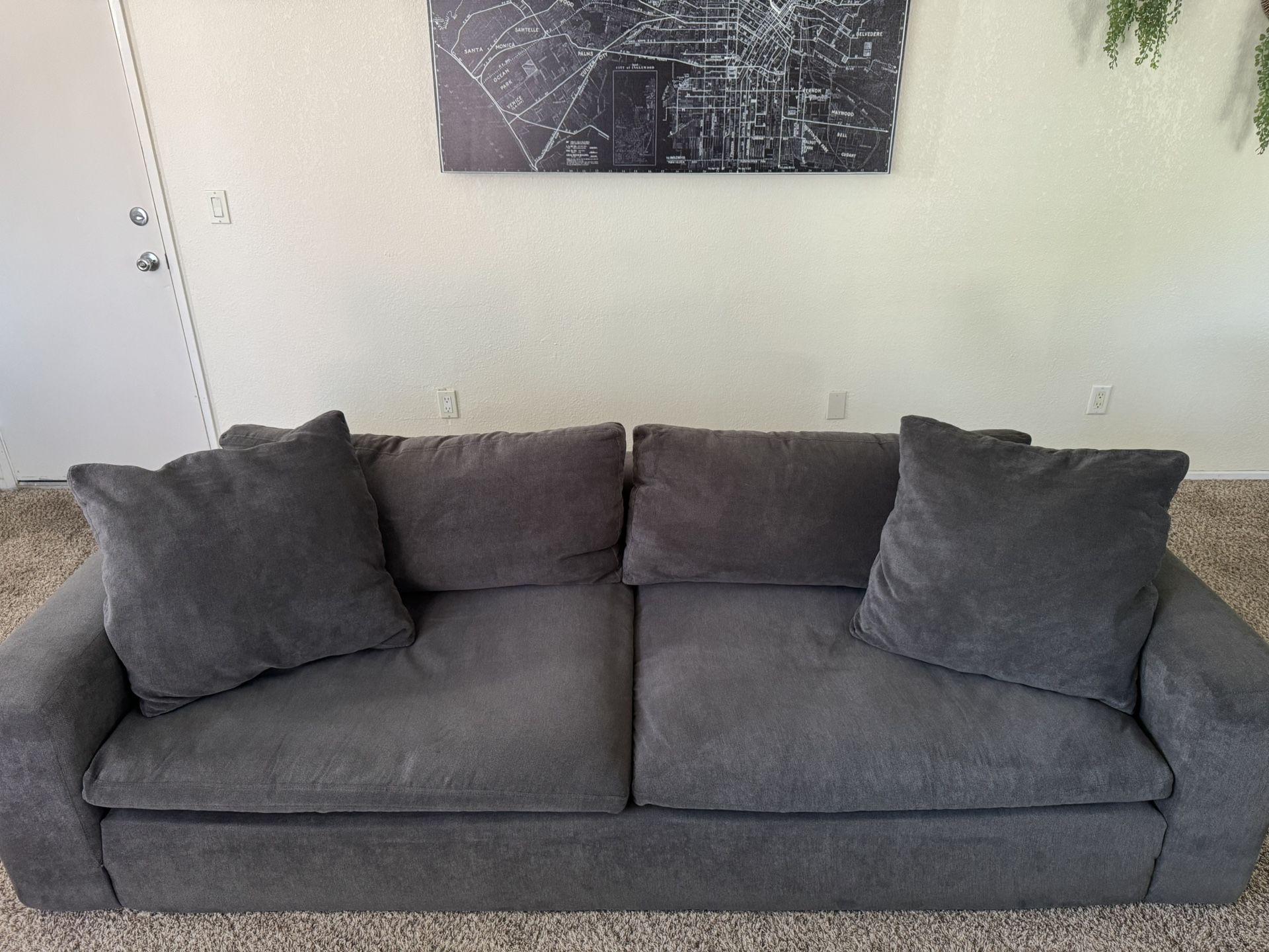 Living Spaces Utopia Sofa 