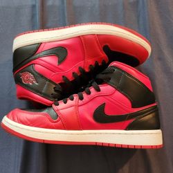 Air Jordan 1's Chicago Mid "Reverse Bread's"