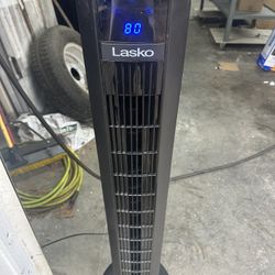 Fan. Lasko 48”. New With Remote