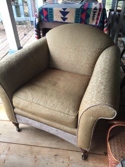 Price Drop! Beautiful Lauren Brooke’s Chair