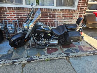2005 yamaha V star 1100