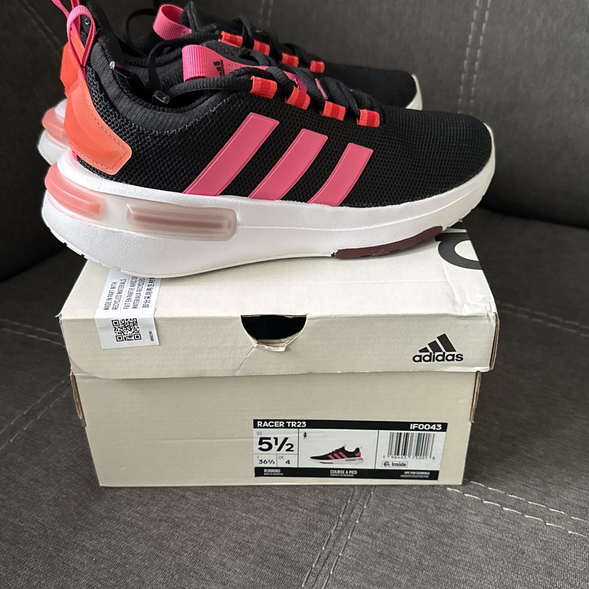 Adidas Racer TR23 Women Sz 5.5
