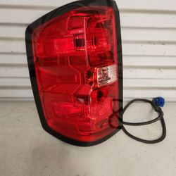 2014 To 2018 Chevy Silverado Driver Side Tail Light 