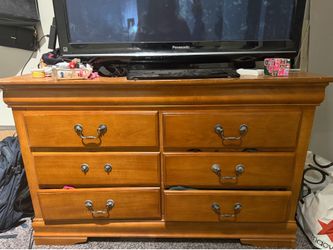 Wood dresser