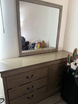 dresser