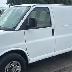 2009 Chevy Express  2500 Extended