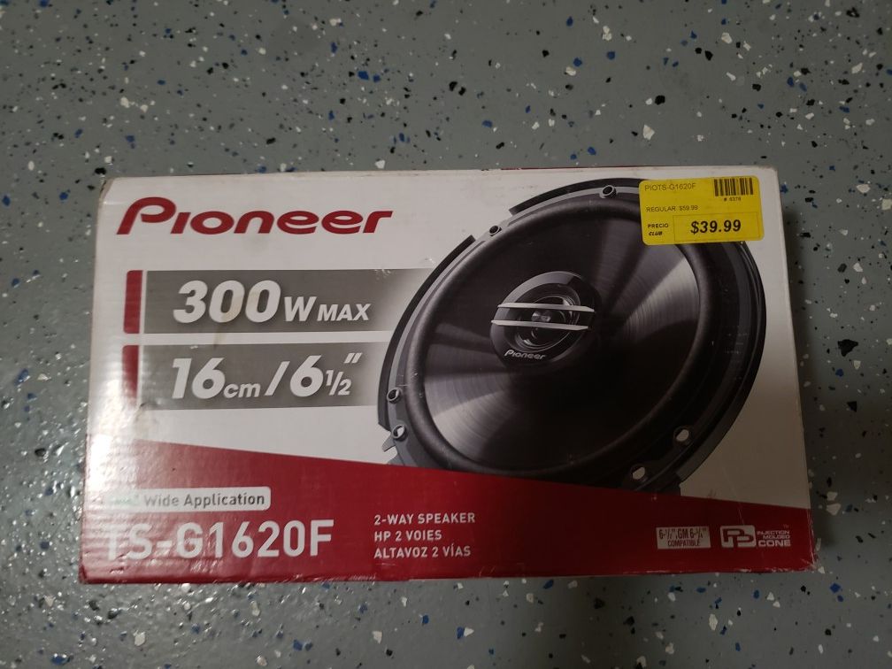 Pioneer 6 1/2 inch speakers