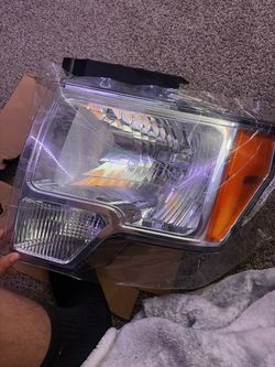2009-2014 Ford F-150 Headlight Assembly