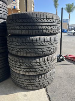 275/65/18 Toyota tundra tires  Used tires Llantas Usadas 275-65-18